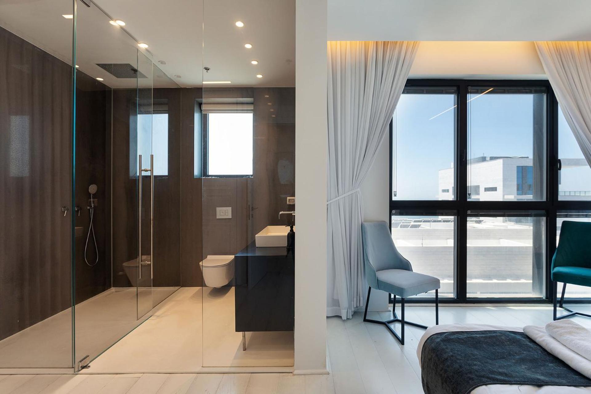 Yalarent Sea-Breeze Penthouse With Jacuzzi Daire Bat Yam Dış mekan fotoğraf