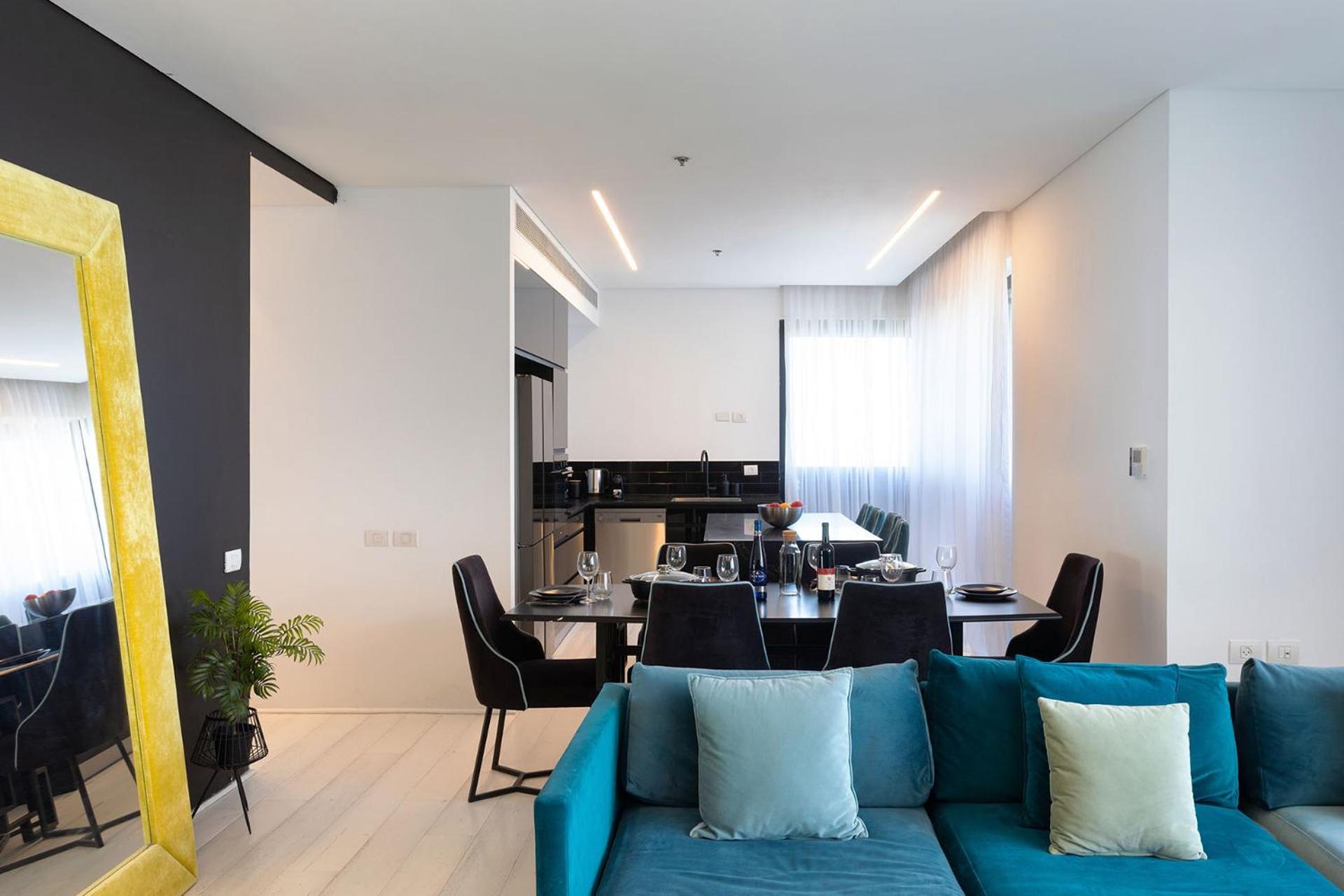 Yalarent Sea-Breeze Penthouse With Jacuzzi Daire Bat Yam Dış mekan fotoğraf