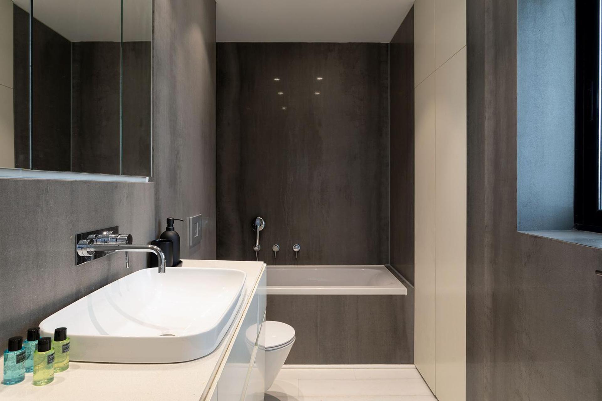 Yalarent Sea-Breeze Penthouse With Jacuzzi Daire Bat Yam Dış mekan fotoğraf